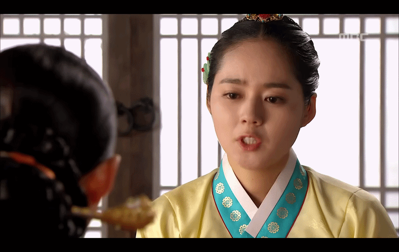 Nam Bo Ra xuất hiện trong 1 phân cảnh cùng Han Ga In ở Mặt Trăng Ôm Mặt Trời. Ảnh: Naver