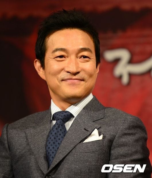 Nam nghệ sĩ vướng vào hàng loạt bê bối trong suốt sự nghiệp. Ảnh: Nate