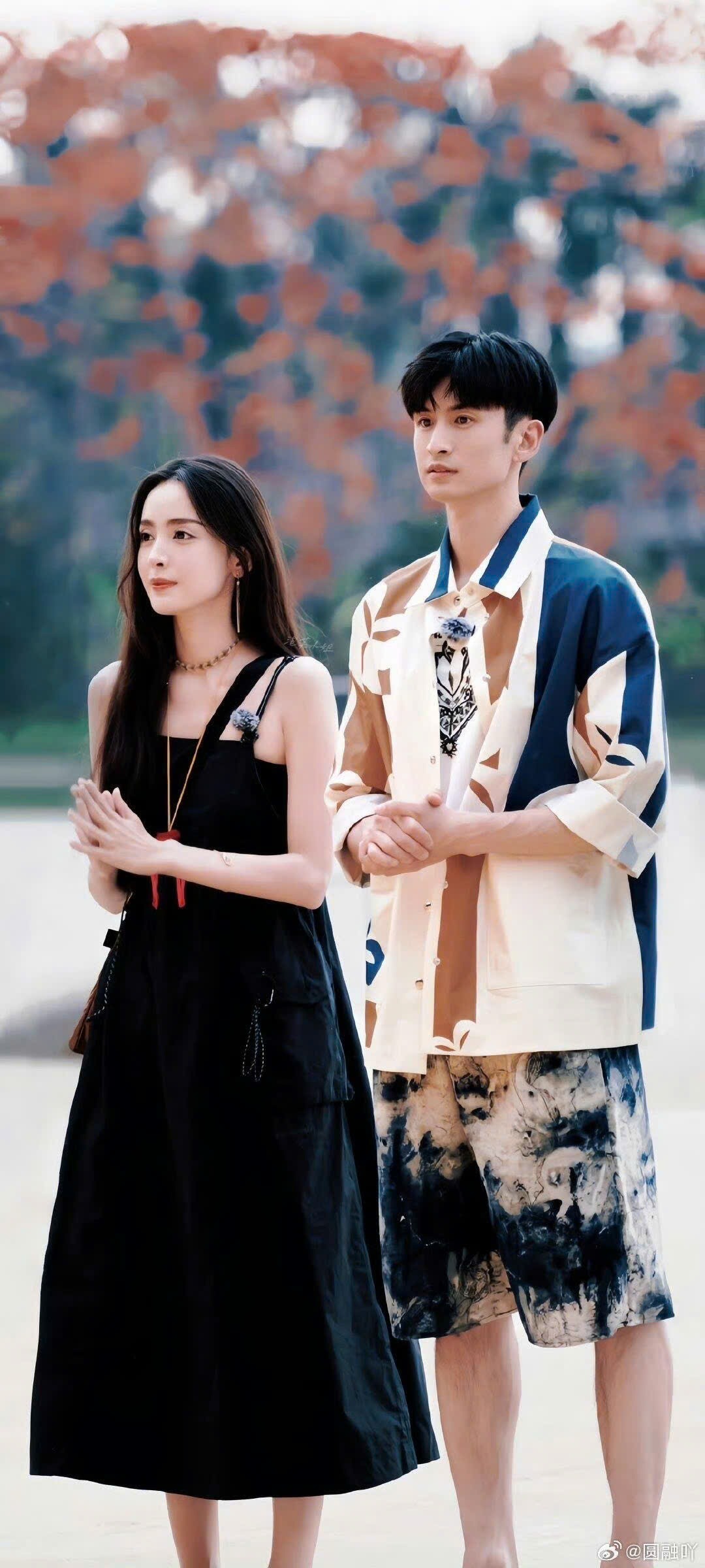 Trương Vân Long và Cổ Lực Na Trát nên duyên sau khi tham gia show thực tế Cánh Cửa Du Lịch Tùy Ý. Ảnh: Sina.