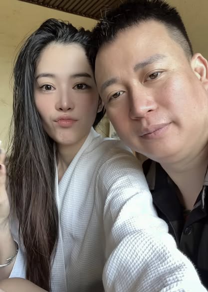 Nam Em chính thức công khai chuyện tình cảm với bạn trai Bùi Hữu Cường vào cuối năm 2023. Ảnh: FBNV