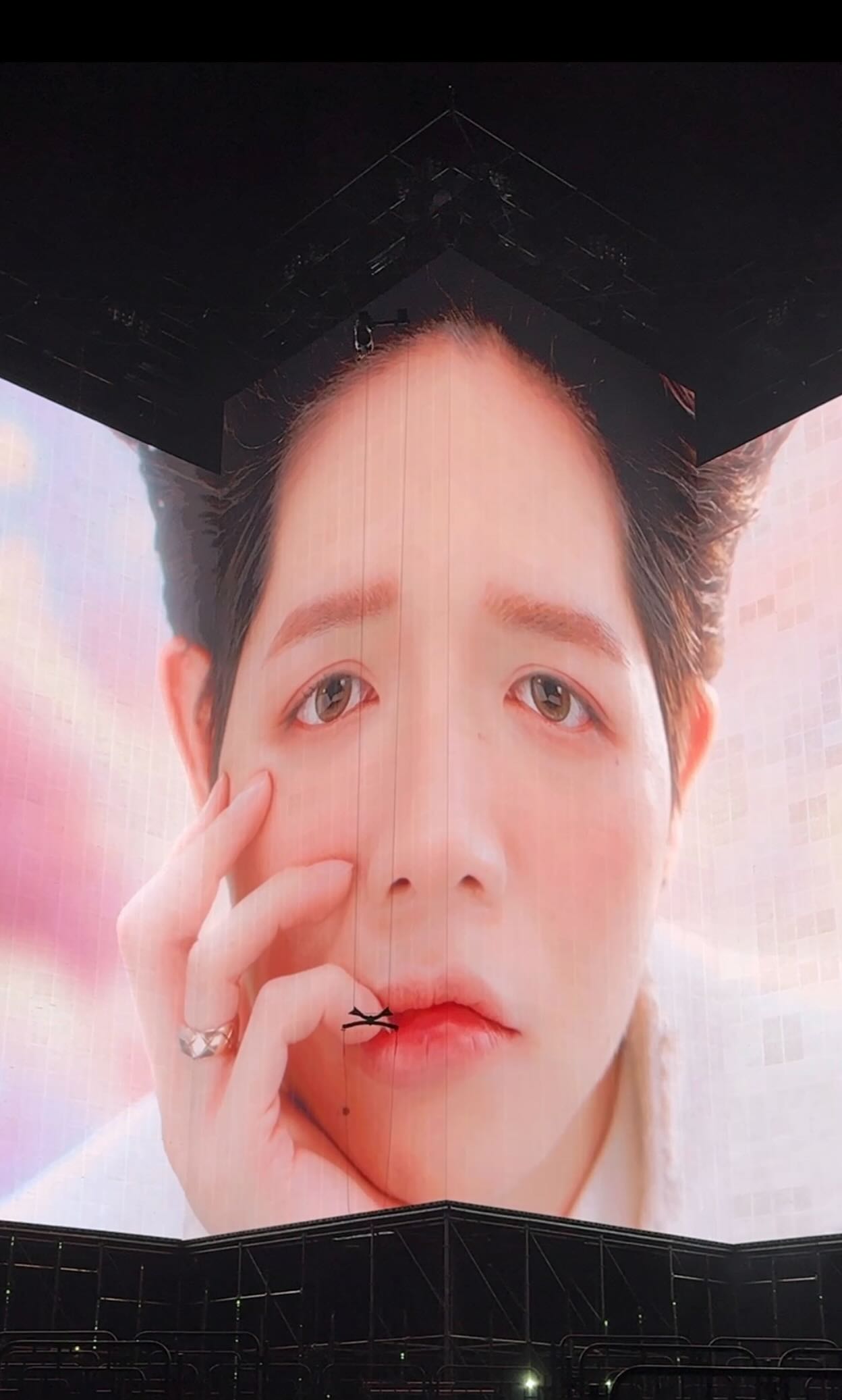 Ai đã hại Đức Phúc thế này?