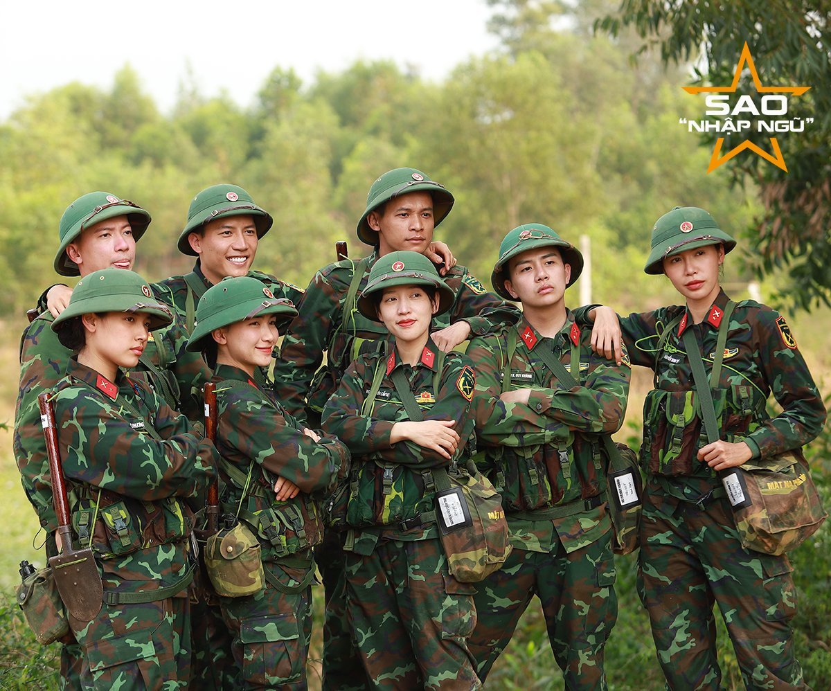 Hội bạn của Hoà Minzy trong chương trình Sao Nhập Ng