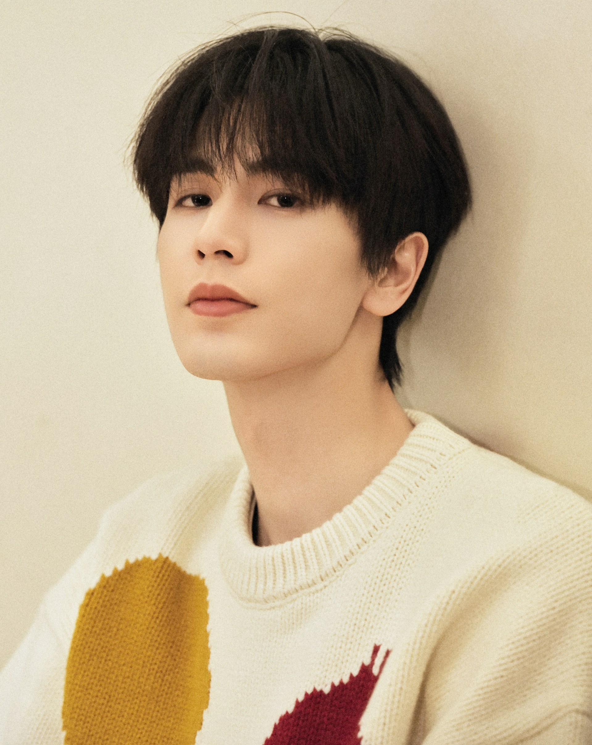 Nam diễn viên cũng được các nền tảng nâng đỡ với một loạt vai chính