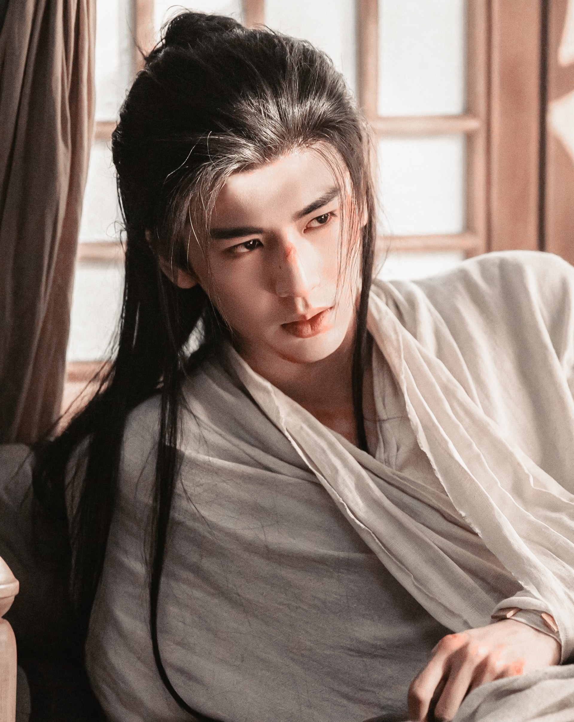 Nhiều khán giả tiếc nuối vì họ đang yêu thích vai diễn Tạ Chinh nhưng giờ đây khó chịu vì Trương Lăng Hách EQ thấp