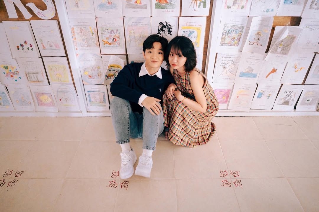 Hoàng Dũng quen Khánh Linh lúc anh 25 tuổi, trong một lần lang thang trên phố Hà Nội. Ảnh: FBNV 