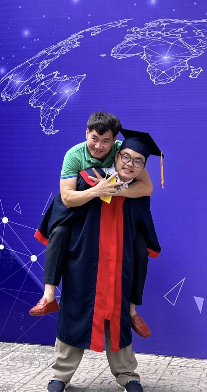 Em bé hài hước trong Bố ơi, Mình đi đâu thế? năm nào nay đã cao lớn rõ 