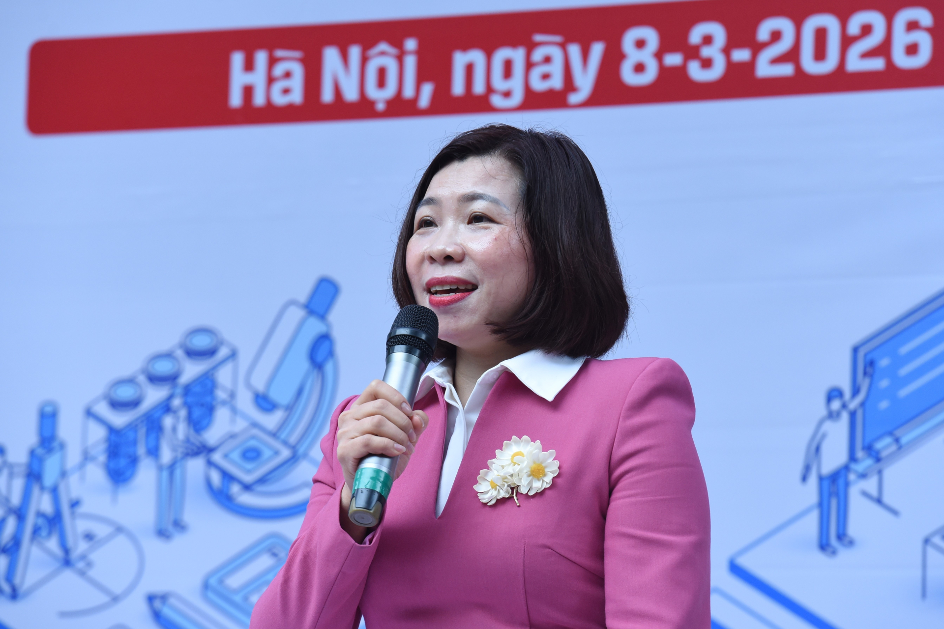  PGS.TS Nguyễn Thị Trường Giang -  Phó Giám đốc Học viện Báo chí và Tuyên truyền