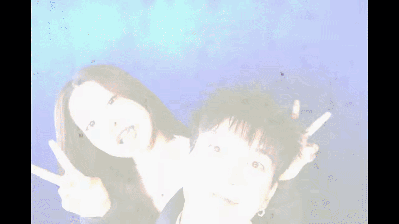 Thà là HIEUTHUHAI rủ Babyboo đóng MV cùng, chứ diễn tình cảm mà mặt đơ quá đơ