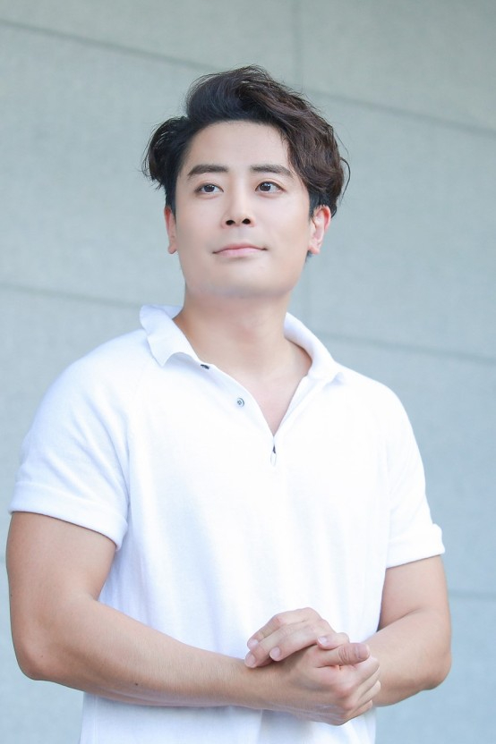 Sinh viên không đi học nếu Han Ji Sang là người giảng dạy. Ảnh: Koreaboo