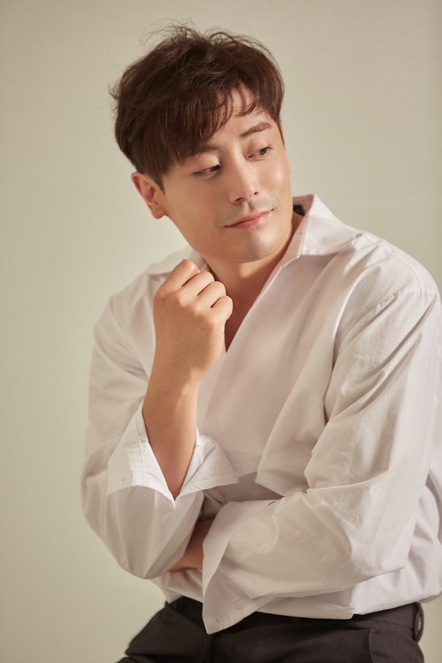 Nam diễn viên vướng ồn ào quấy rối tình dục vào năm 2020. Ảnh: Koreaboo