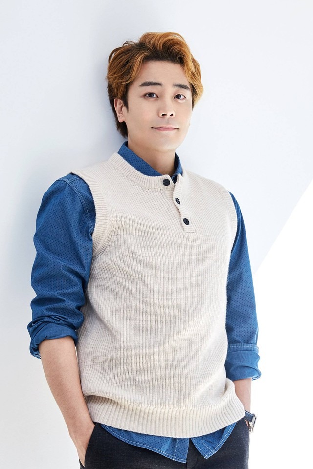 Han Ji Sang vừa được bổ nhiệm làm giảng viên chưa được bao lâu đã phải rút lui. Ảnh: Koreaboo