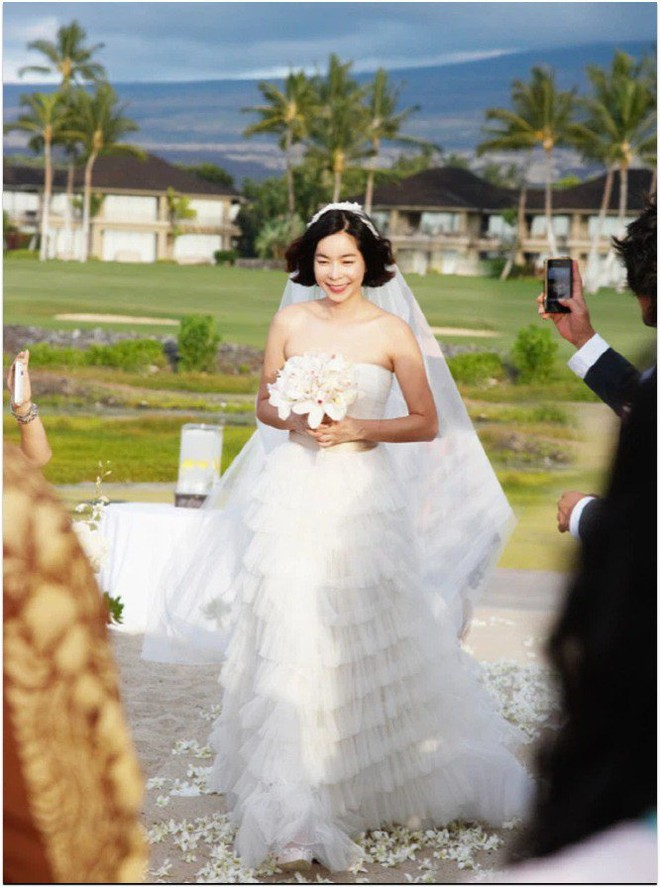 Lee Hye Young tái hôn năm 2011. Ảnh: Pinterest