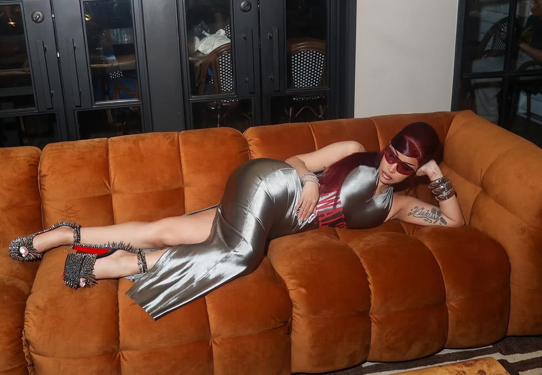 Cardi B từng tiêm vòng 3 tại một tầng hầm chui với con số rẻ bèo (Ảnh: iG)