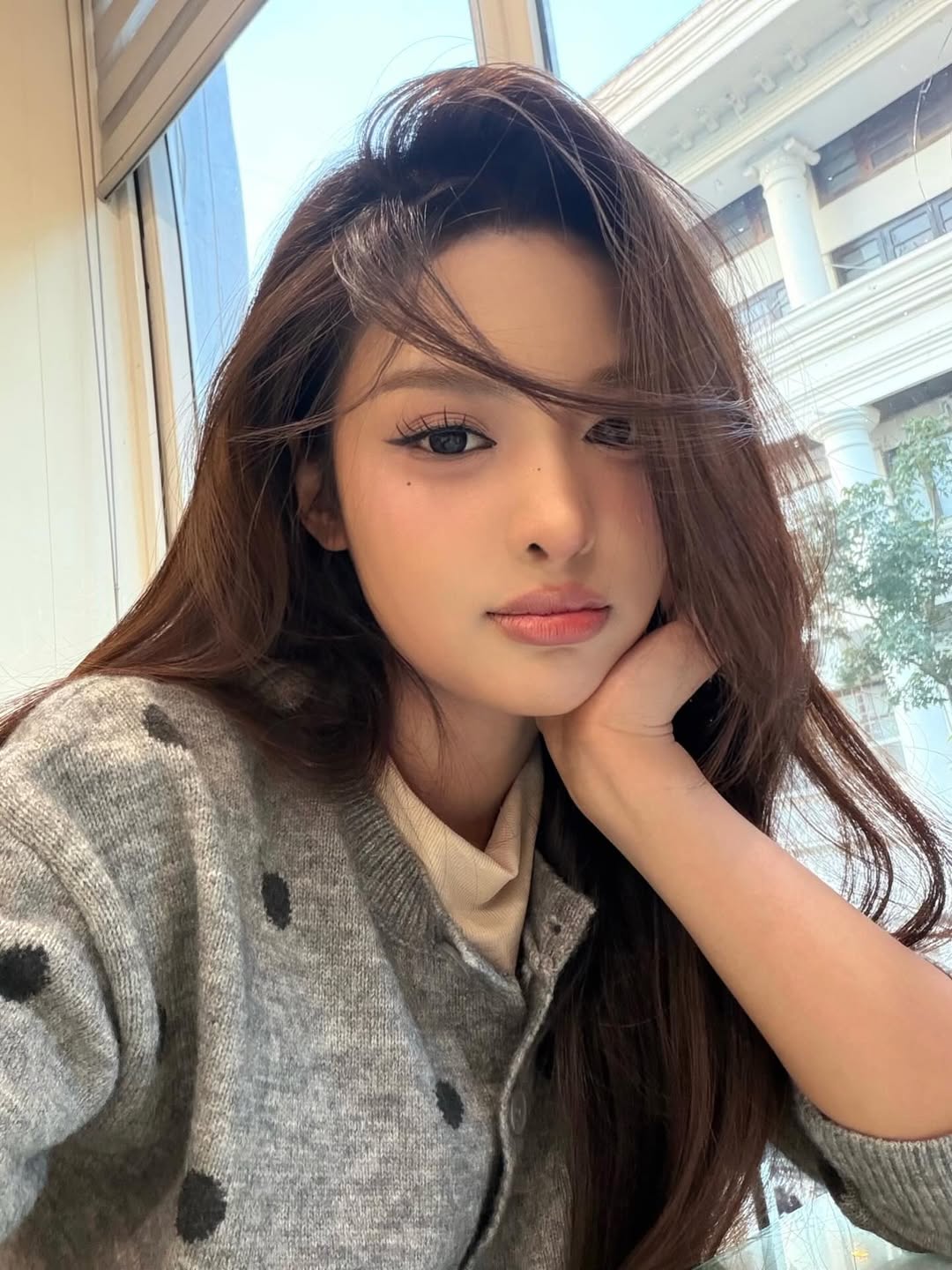 Joan Tina là mẫu ảnh và KOL khá nổi trên Instagram (Ảnh: Instagram)