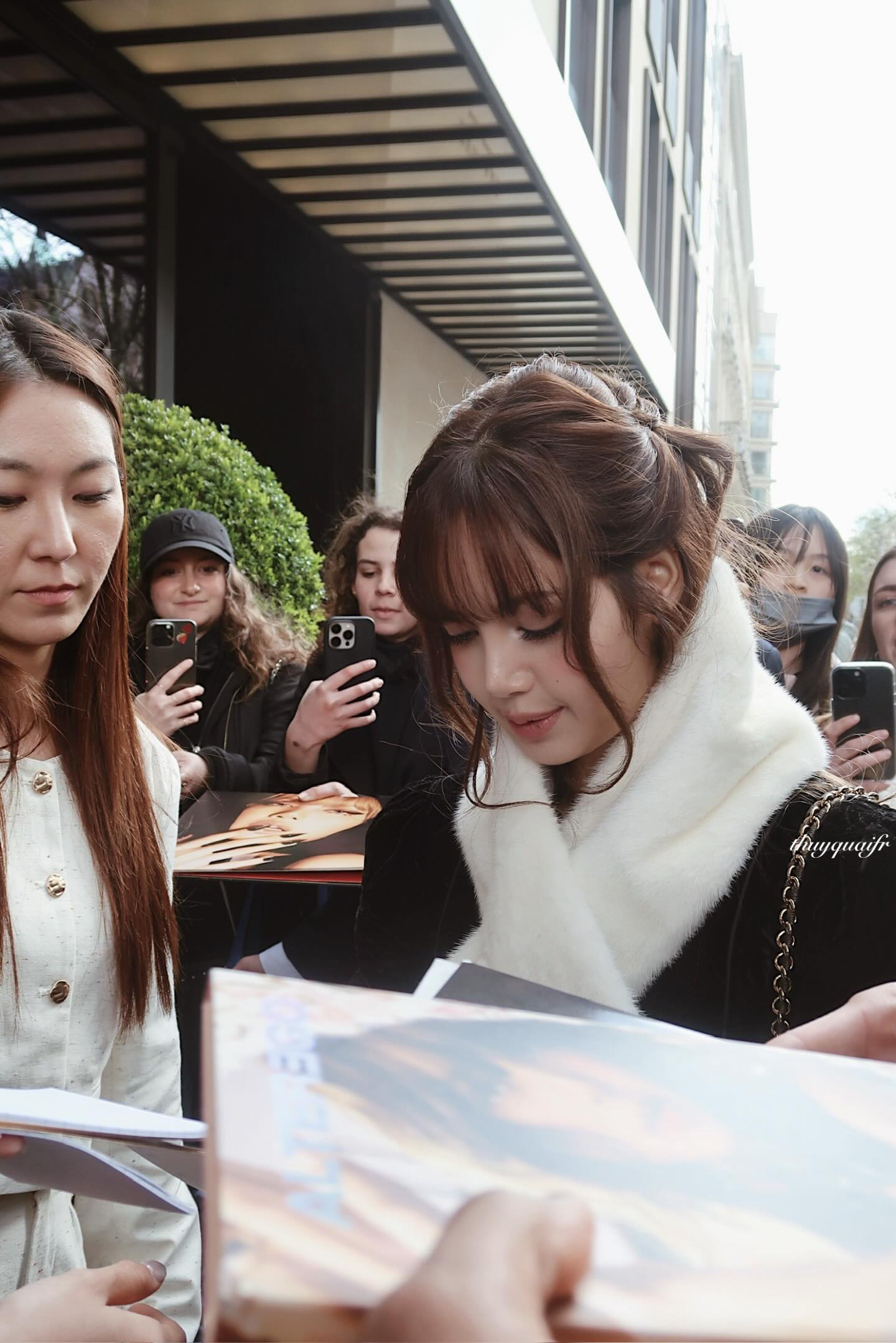  Cận cảnh visual búp bê. (Ảnh @thuthuyfr)