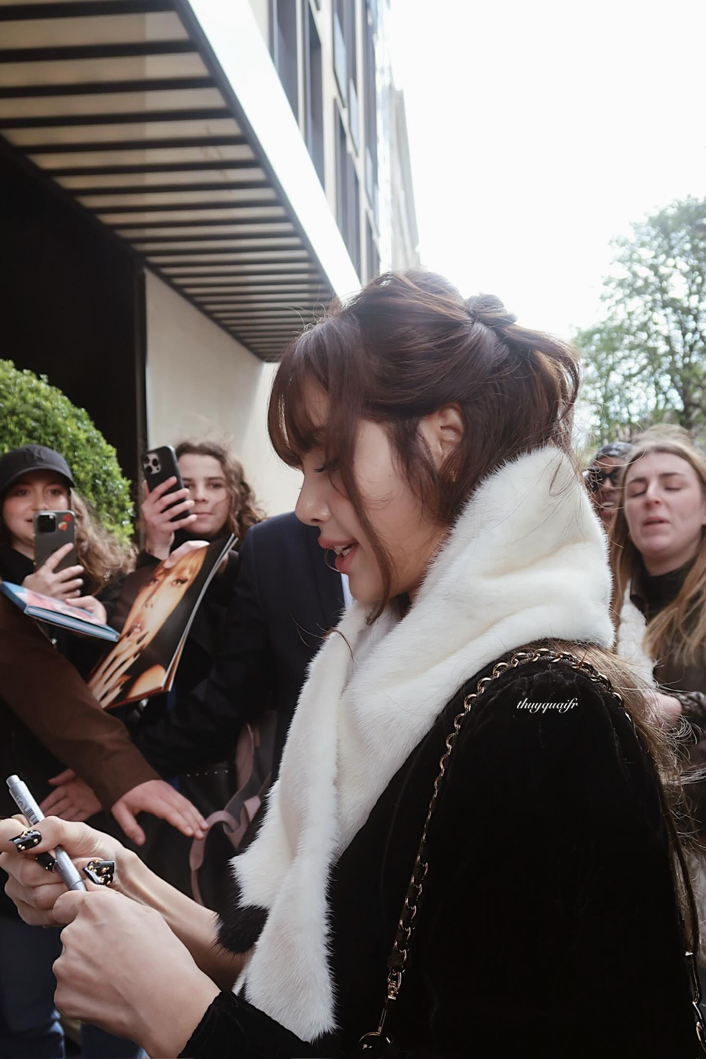 Góc nghiêng thần thánh... (Ảnh @thuthuyfr)