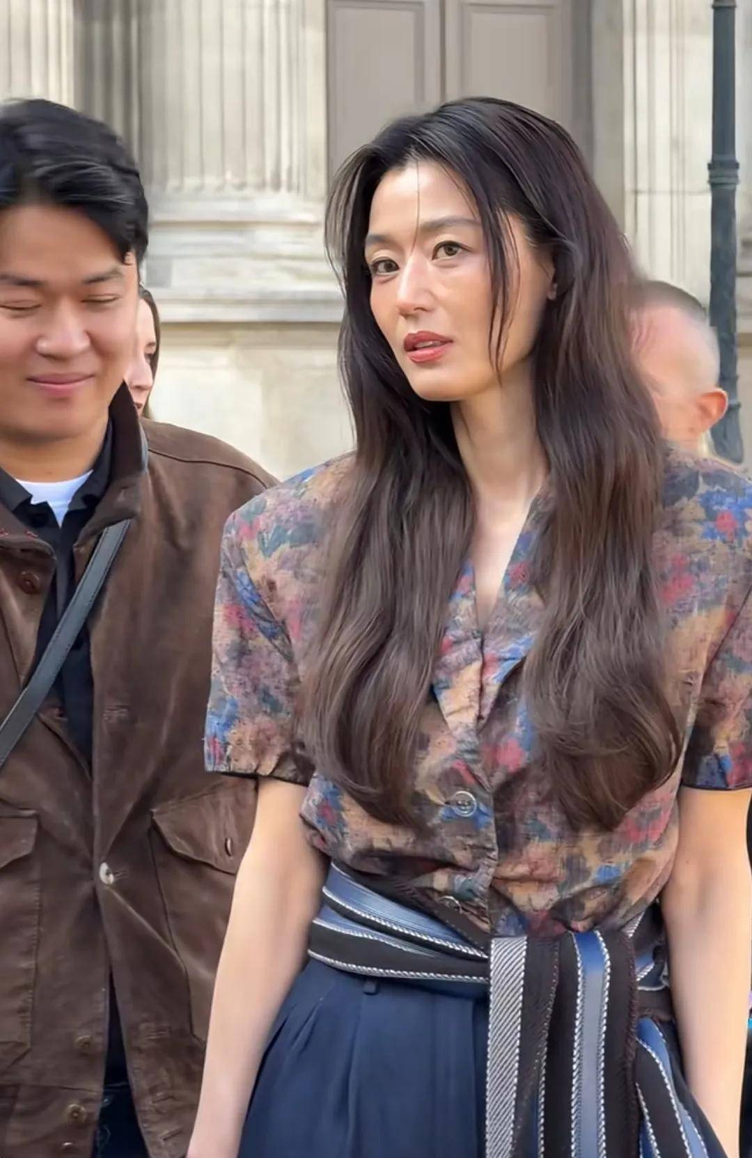 Cam thường zoom cận đã 