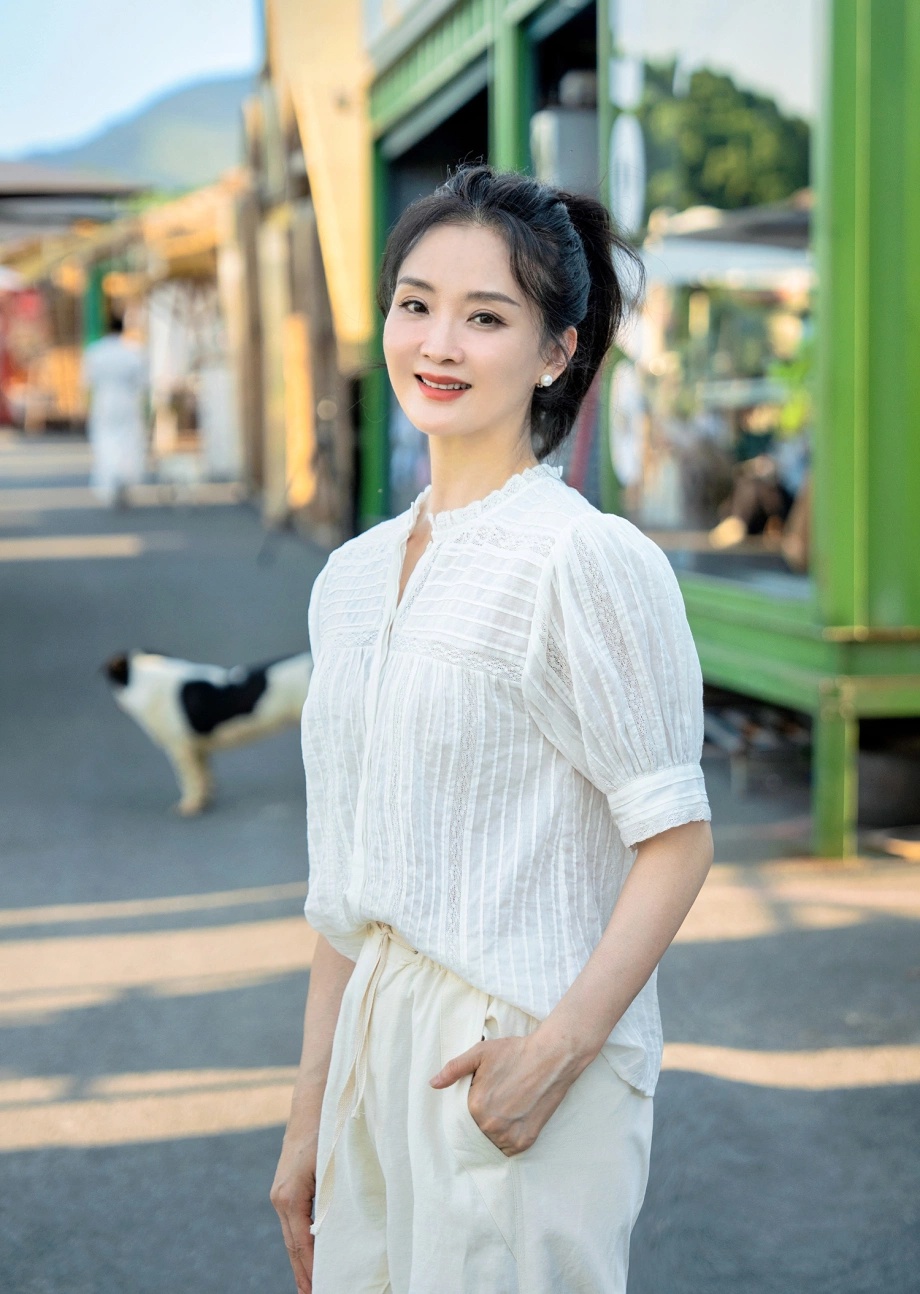 Không ai tin đây là nhan sắc thật của mỹ nhân đẹp nhất Hoàn Châu Cách Cách