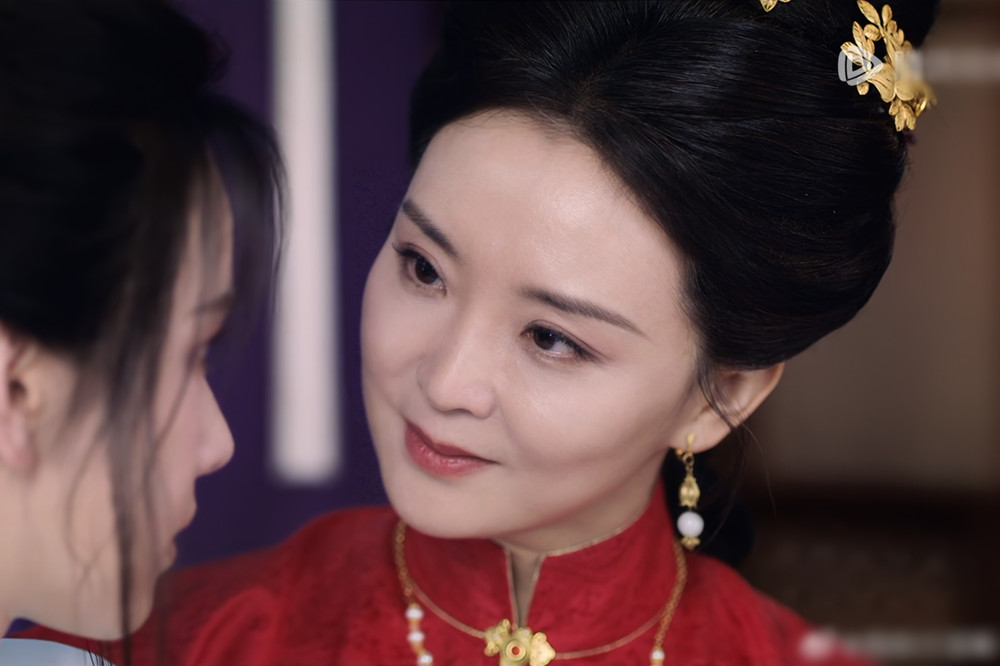 Không ai tin đây là nhan sắc thật của mỹ nhân đẹp nhất Hoàn Châu Cách Cách