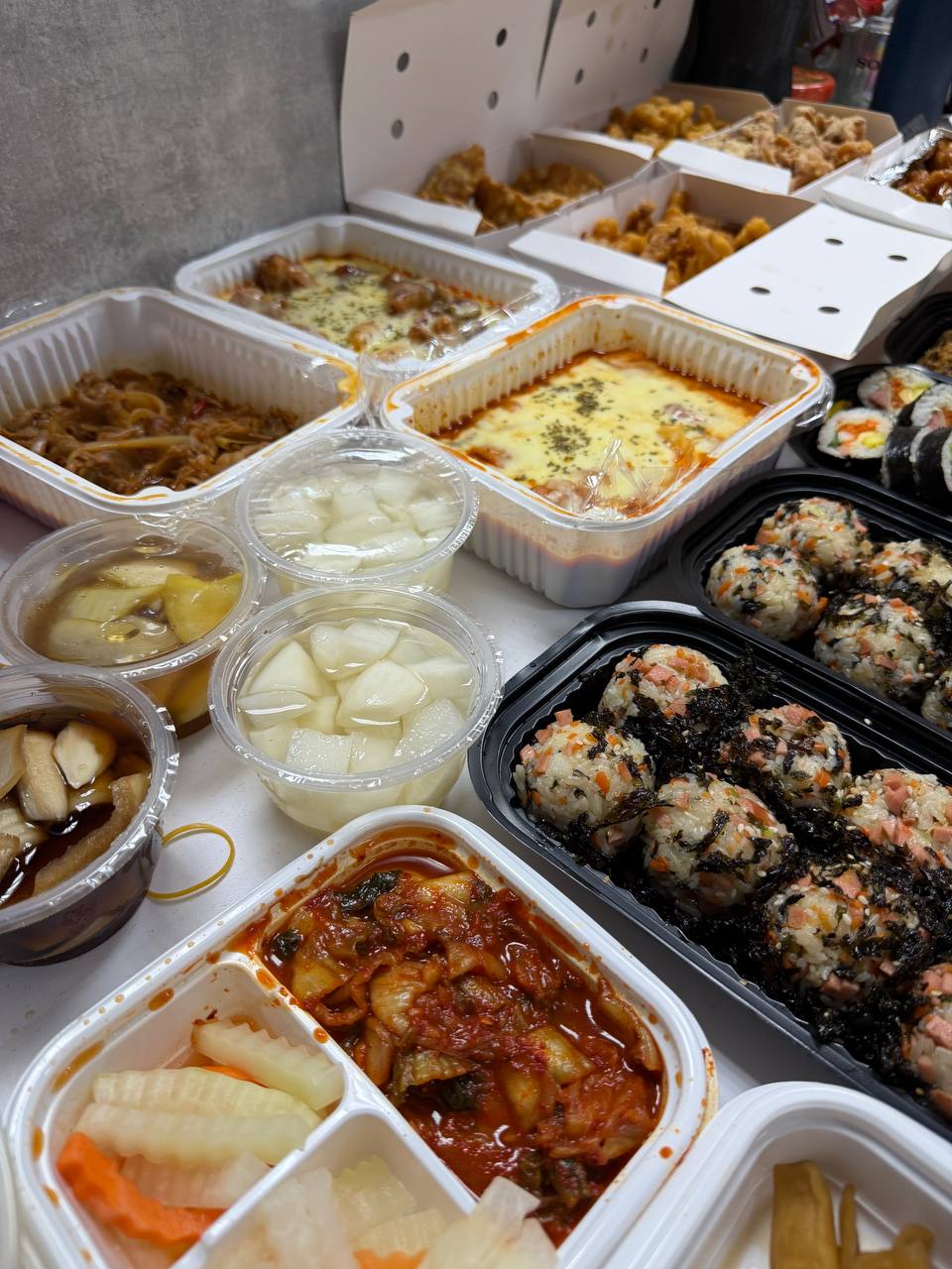 Ứng dụng gọi đồ ăn hiện tại có tính năng chia hoá đơn, giúp dân văn phòng giải quyết được nhiều tình huống khó nói