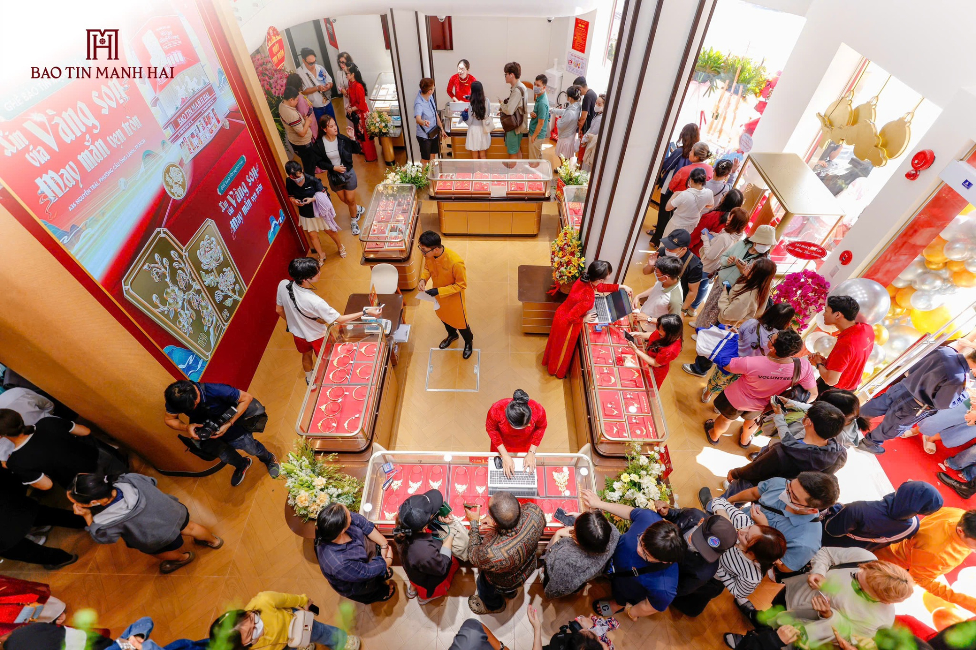 Giải mã sức hút BST trang sức lấy cảm hứng từ Tùng - Cúc - Trúc của Bảo Tín Mạnh Hải: Vừa lên kệ đã “cháy hàng