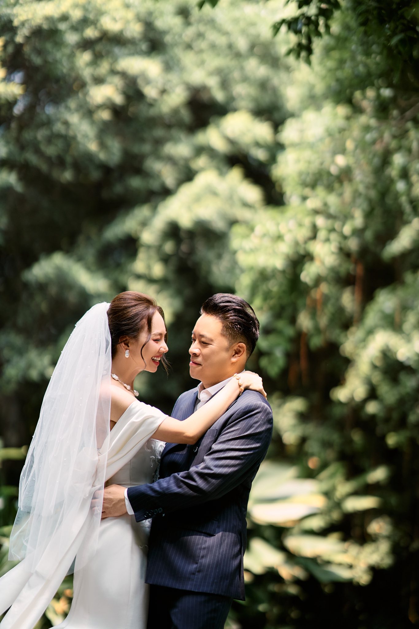 Mỹ nhân Việt kỷ niệm 10 năm kết hôn với đạo diễn trăm tỷ 