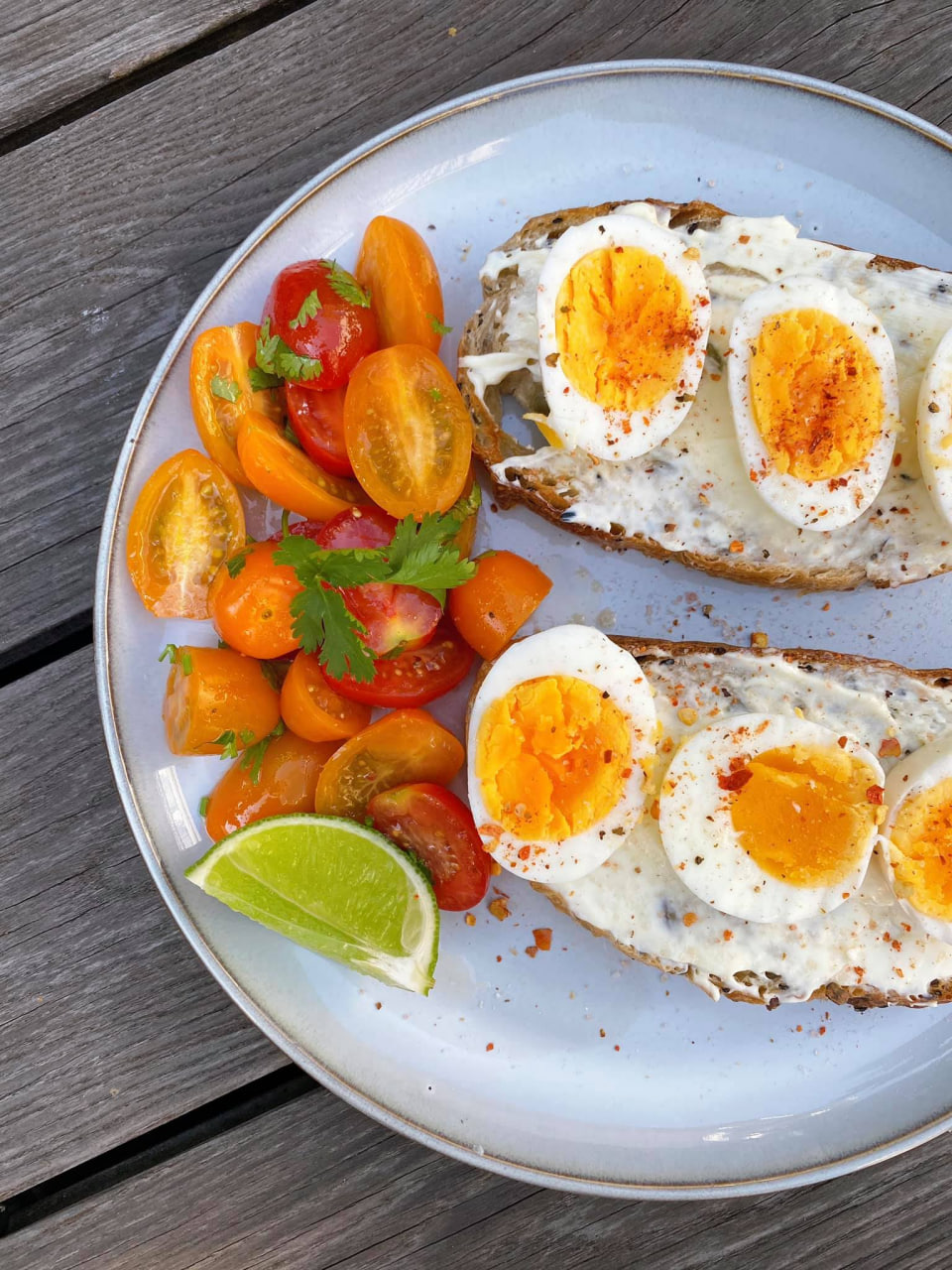 Bữa sáng khác lạ của Hà Tăng: Một nguyên liệu nhiều người chê béo xuất hiện, hoá ra có thể dưỡng mềm da và bóng tóc cực tốt