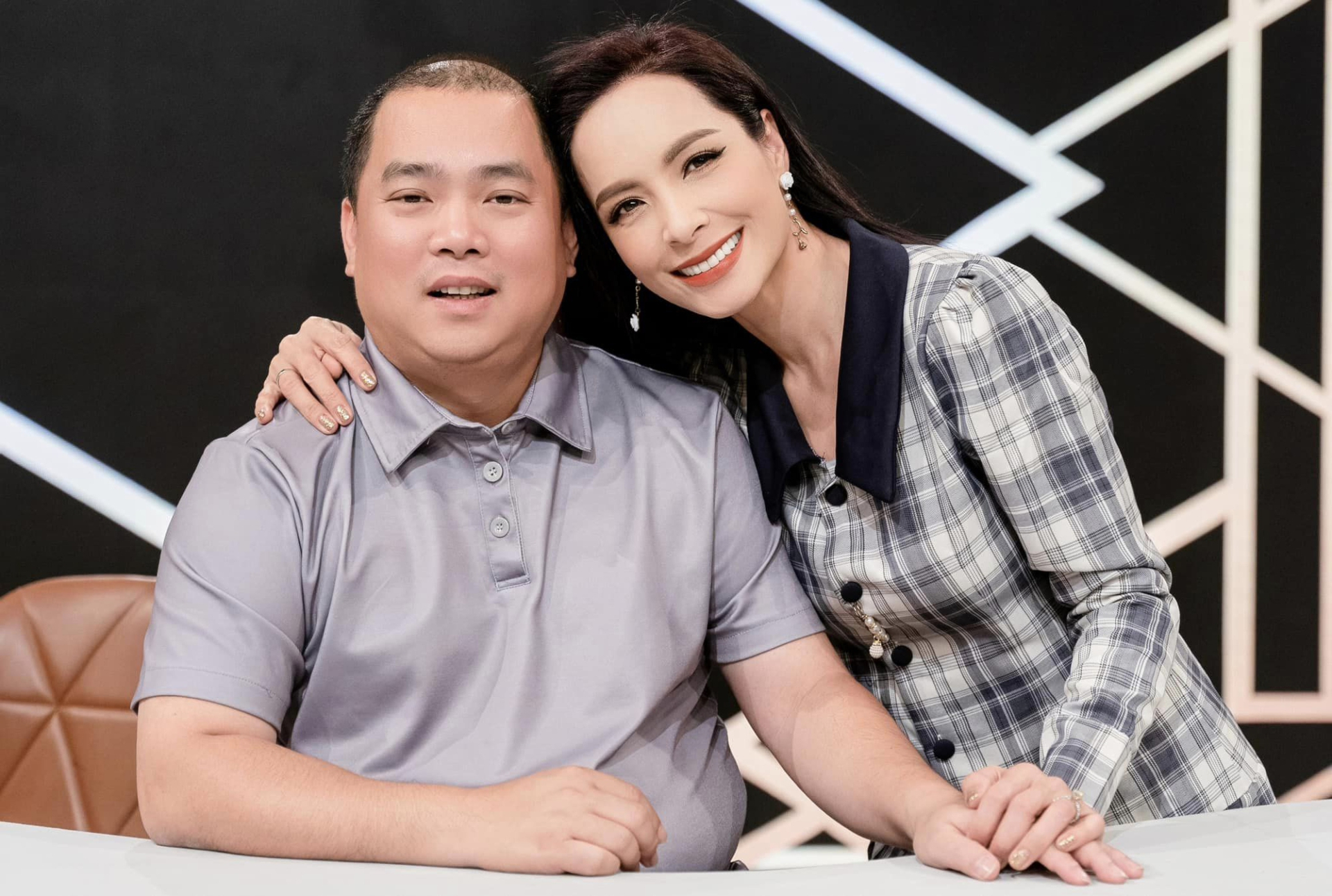 Vợ chồng Thuý Hạnh khóa bình luận và chưa đưa ra bất kì phản hồi nào 