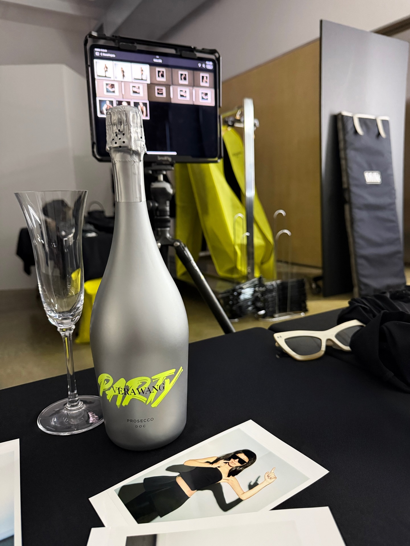 Có sở thích uống rượu, bà sẵn sàng ra mắt Vera Wang Wine với phong cách tiệc tùng, trẻ trung.