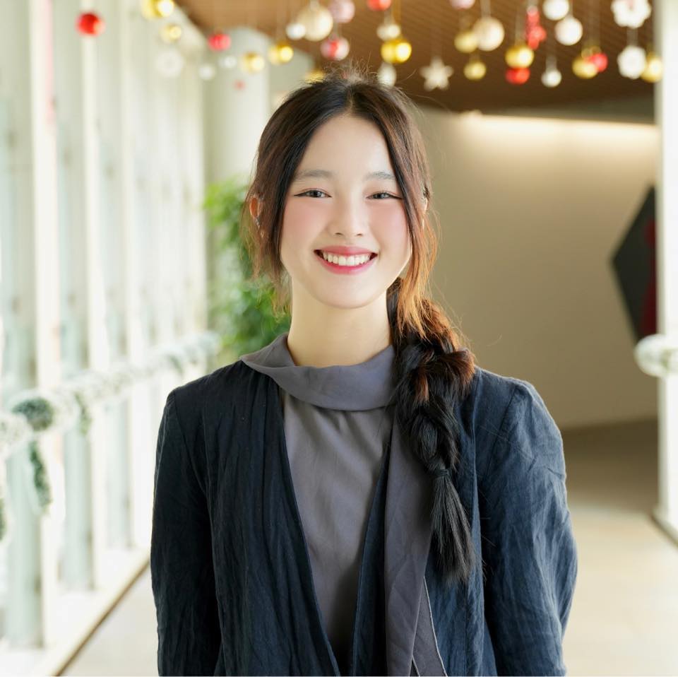 Phương Anh, 22 tuổi, trúng tuyển Thạc sĩ ở Harvard.