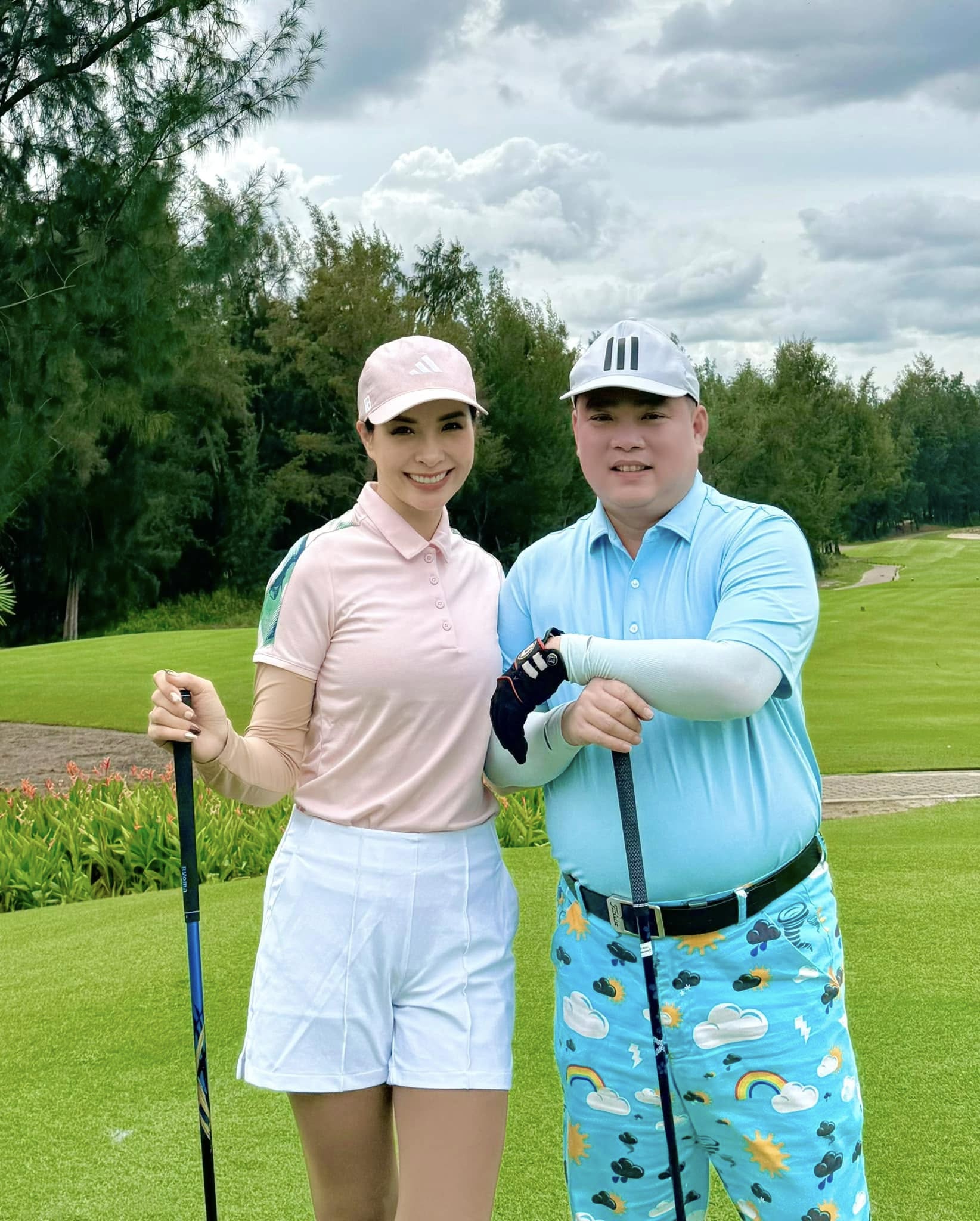   Minh Khang và Thúy Hạnh hiện tại đều khóa phần bình luận trang cá nhân. Ảnh: FBNV  