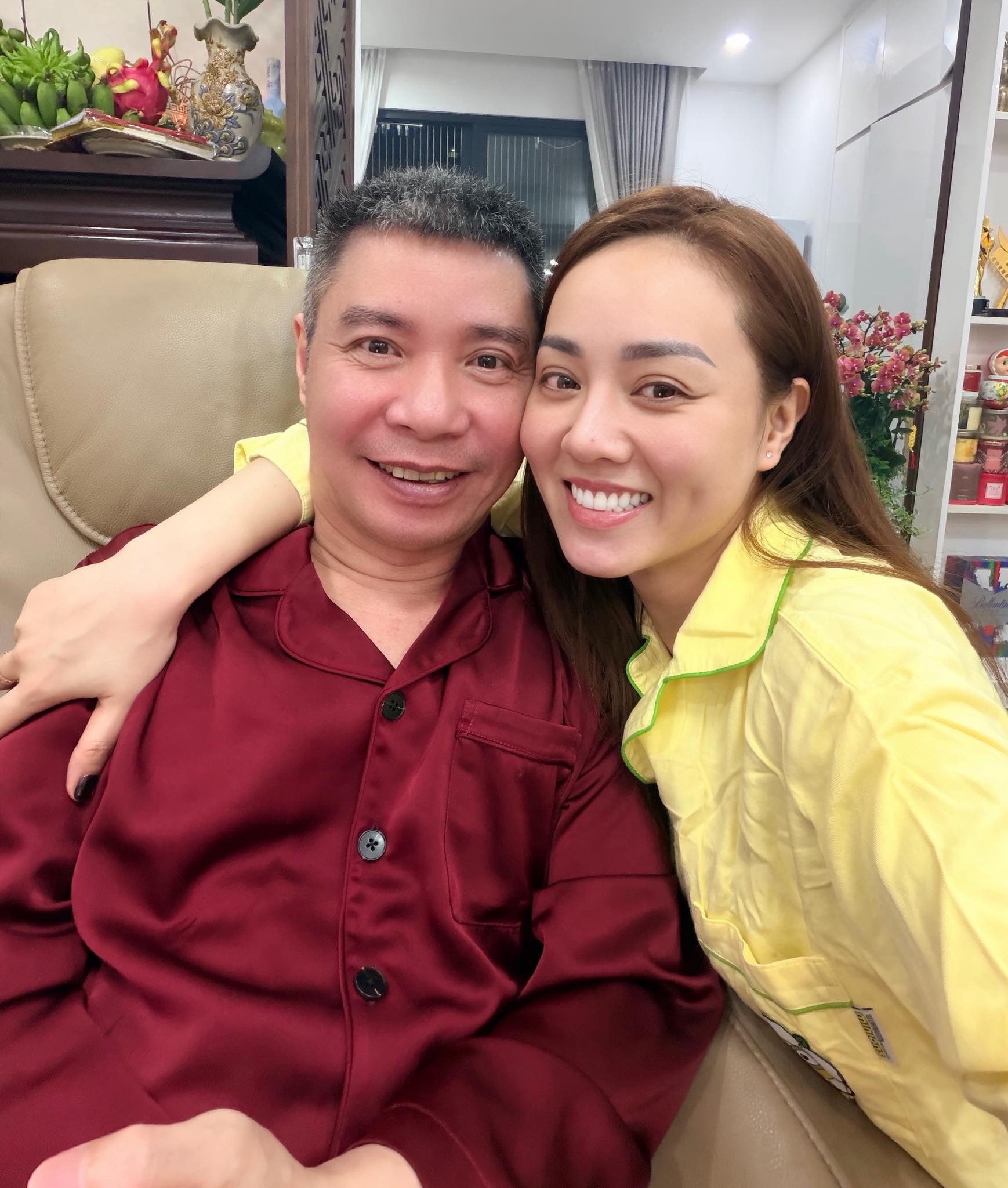 Ngọc Hà luôn sát cánh ủng hộ nghệ sĩ Công Lý trở lại công việc sau biến cố sức khoẻ