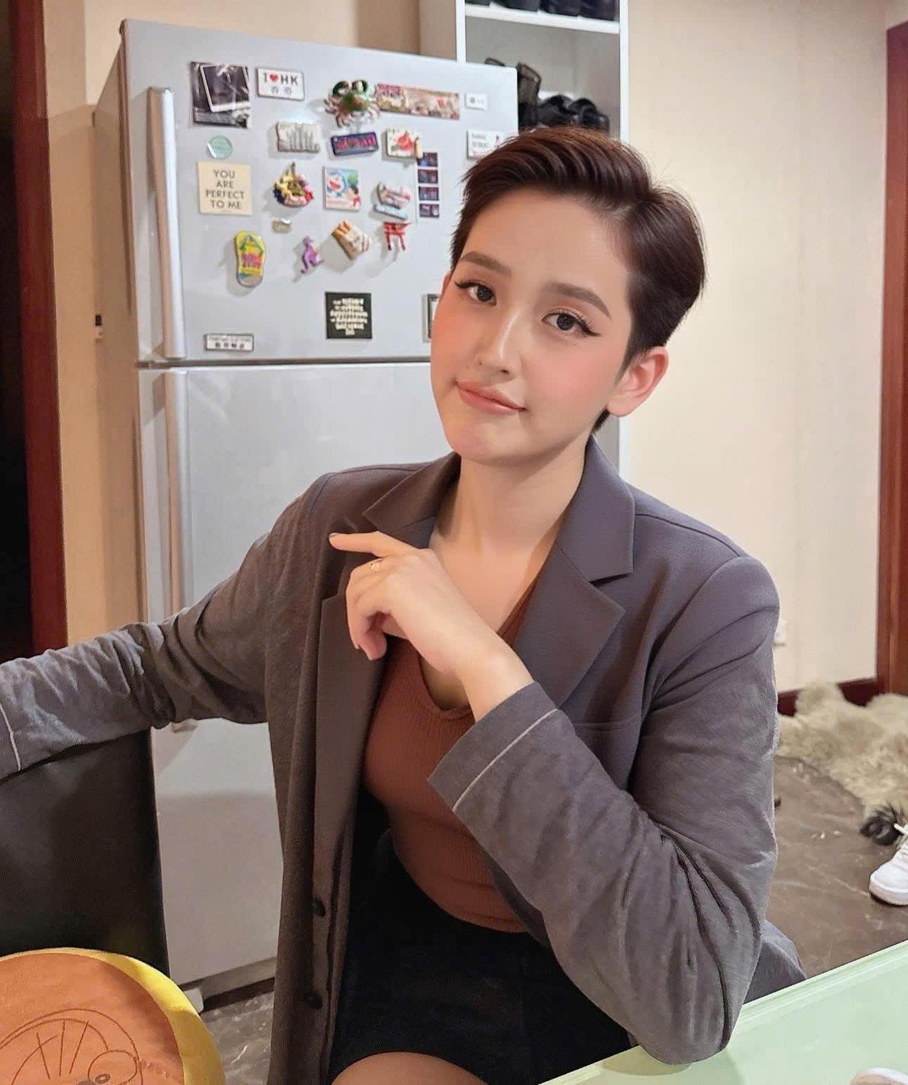 Mai Phương Thuý dùng AI để 