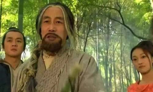 Cặp vợ chồng diễn viên lang thang nhặt rác trên phố, nhìn như ăn mày hóa ra kiếm đến 15 tỷ/năm 