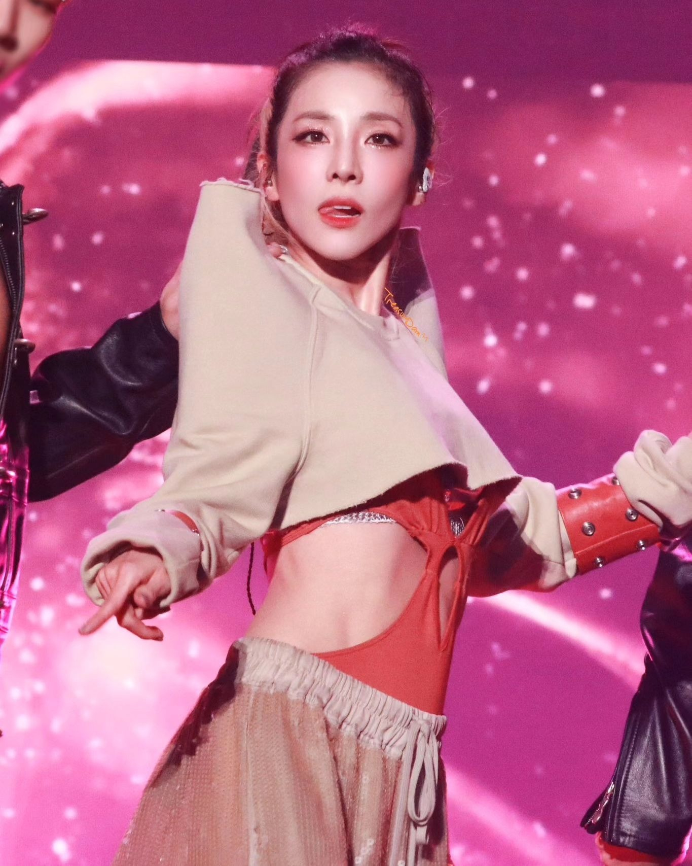 Dara là thành viên nhóm nhạc Kpop huyền thoại kiêm biểu tượng 