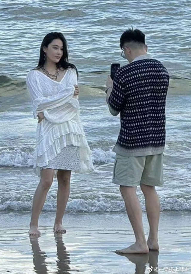 Những khoảnh khắc ngọt ngào của Trương Hinh Dư và Hà Tiệp