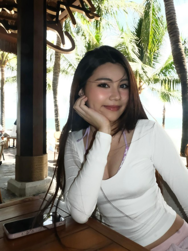 “Nữ thần bóng rổ” Việt Nam bắn tiếng Anh nghe đã tai, học trường quốc tế từ 3 tuổi có khác!