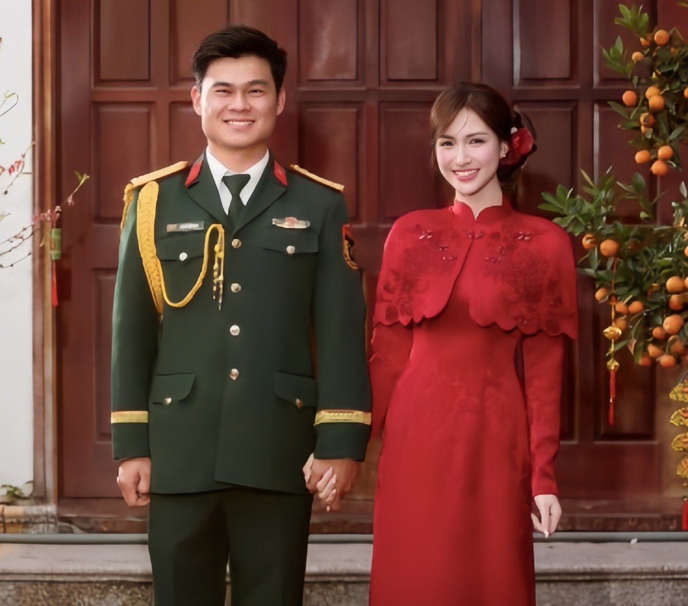 Hòa Minzy công khai chuyện tình cảm với ông xã Đại úy khoảng 1 tuần trước. Ảnh: FBNV