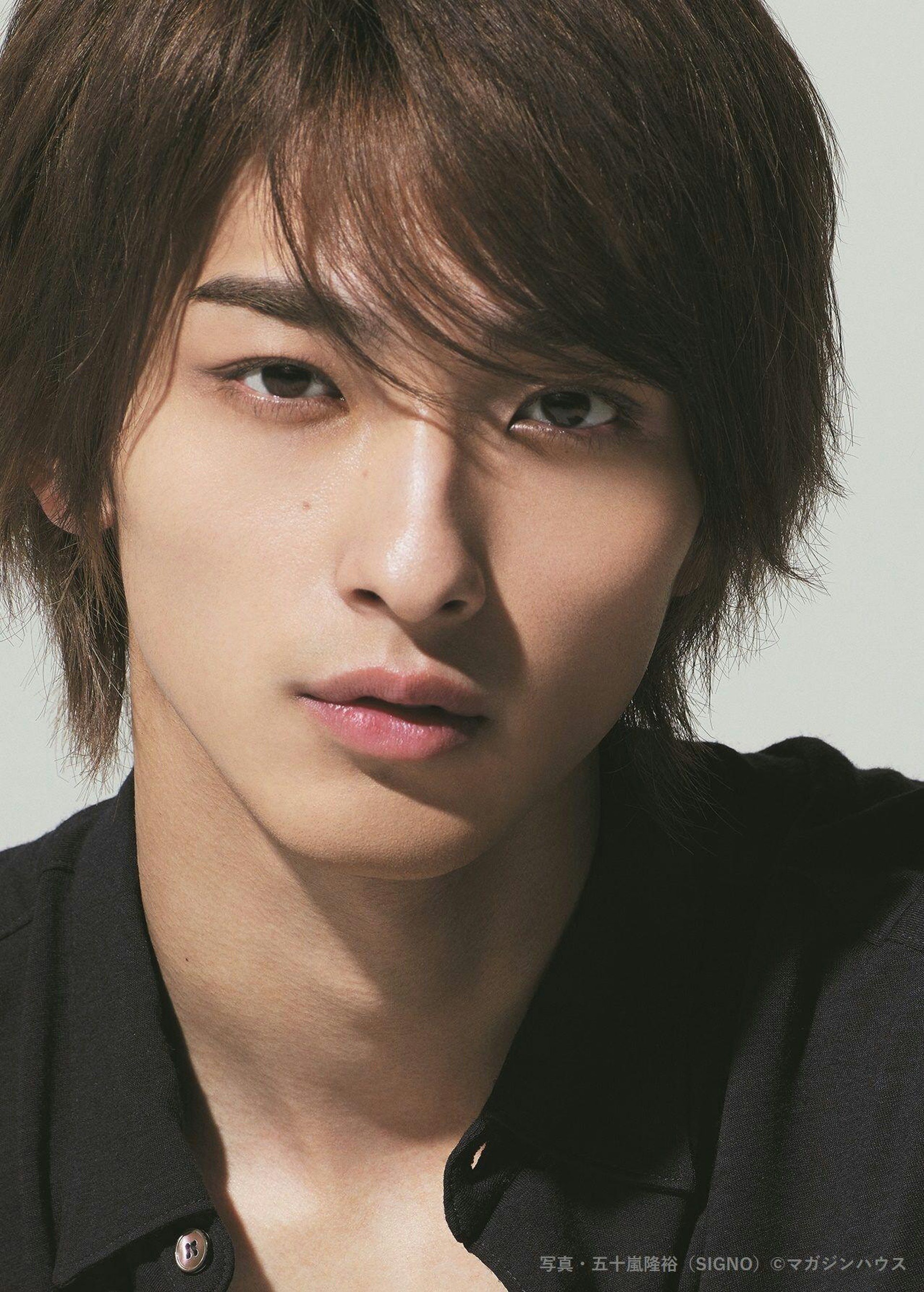 2 nam thần 3.400 tỷ đang viral khắp MXH Việt: Visual đẹp như đúc từ vàng, xem đến đời tư ai cũng sửng sốt