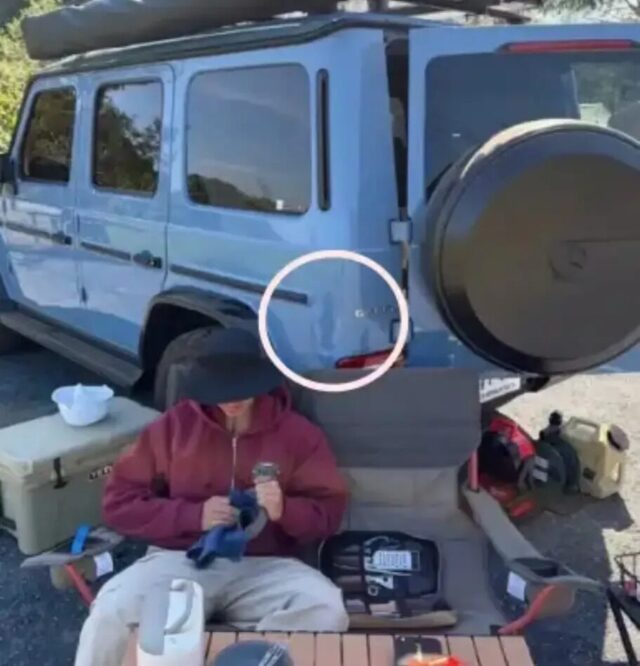 Nine dính tin hẹn hò xuất phát từ hình ảnh phản chiếu lên xe ô tô sau lưng anh. Tuy nhiên, nam diễn viên đã mạnh mẽ phủ nhận nghi vấn đang yêu đương tình mới. Ảnh: Koreaboo