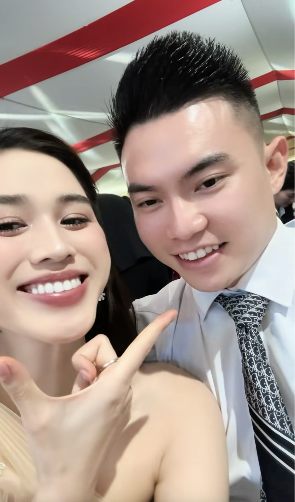   Trên mạng xã hội, Đỗ Hà thi thoảng đăng tải clip có sự xuất hiện của nửa kia. Ảnh: FBNV  