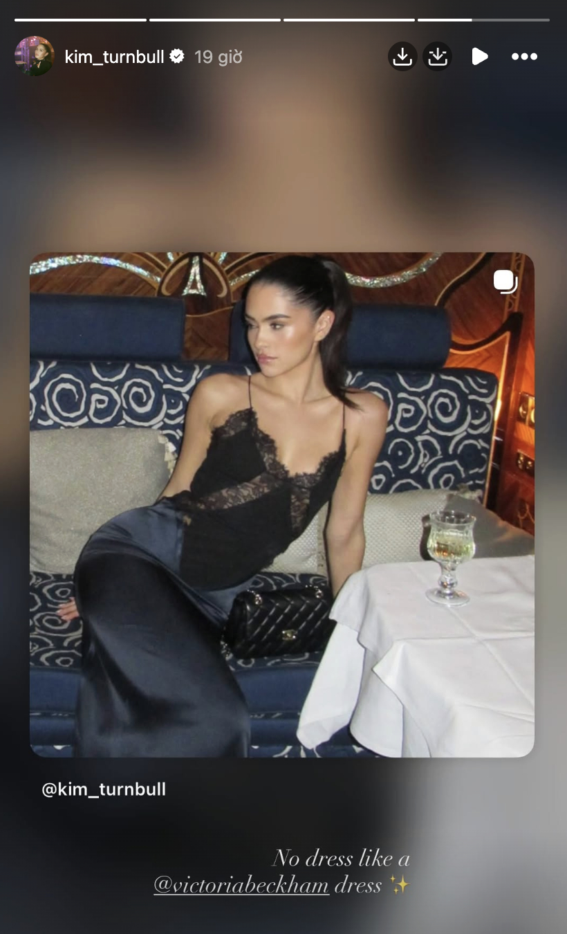 Câu nói của bạn gái Romeo ngoài dành tặng mẹ chồng còn được cho là gợi nhắc đến drama váy cưới giữa Nicola Peltz và Victoria Beckham (Ảnh chụp màn hình). 