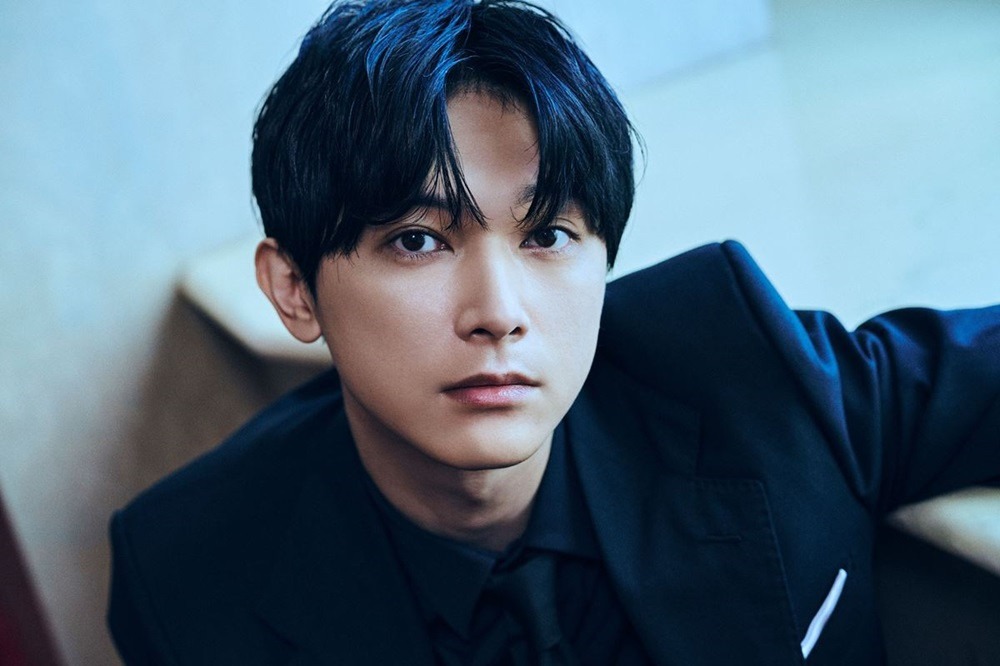 Ryo Yoshizawa từng điêu đứng vì uống say quá đà rồi xông vào nhà hàng xóm khiến bản thân bị bắt và điều tra. Ảnh: X.