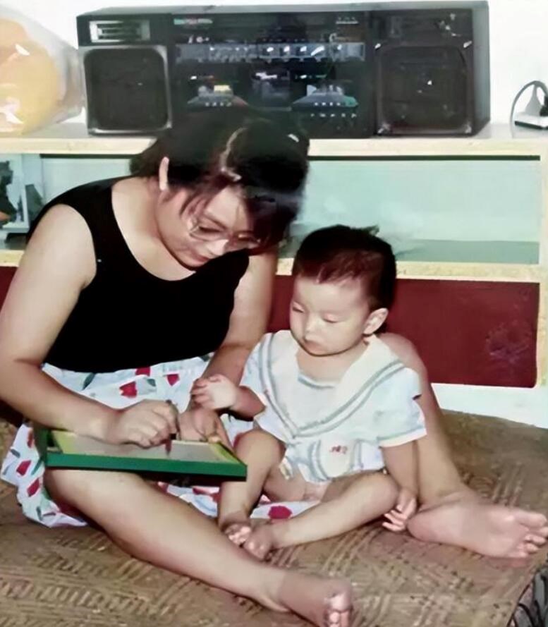 Giảng viên nghỉ hưu ngẫm lại thời gian nuôi con bại não trúng tuyển Harvard: “Không phải kỳ tích“