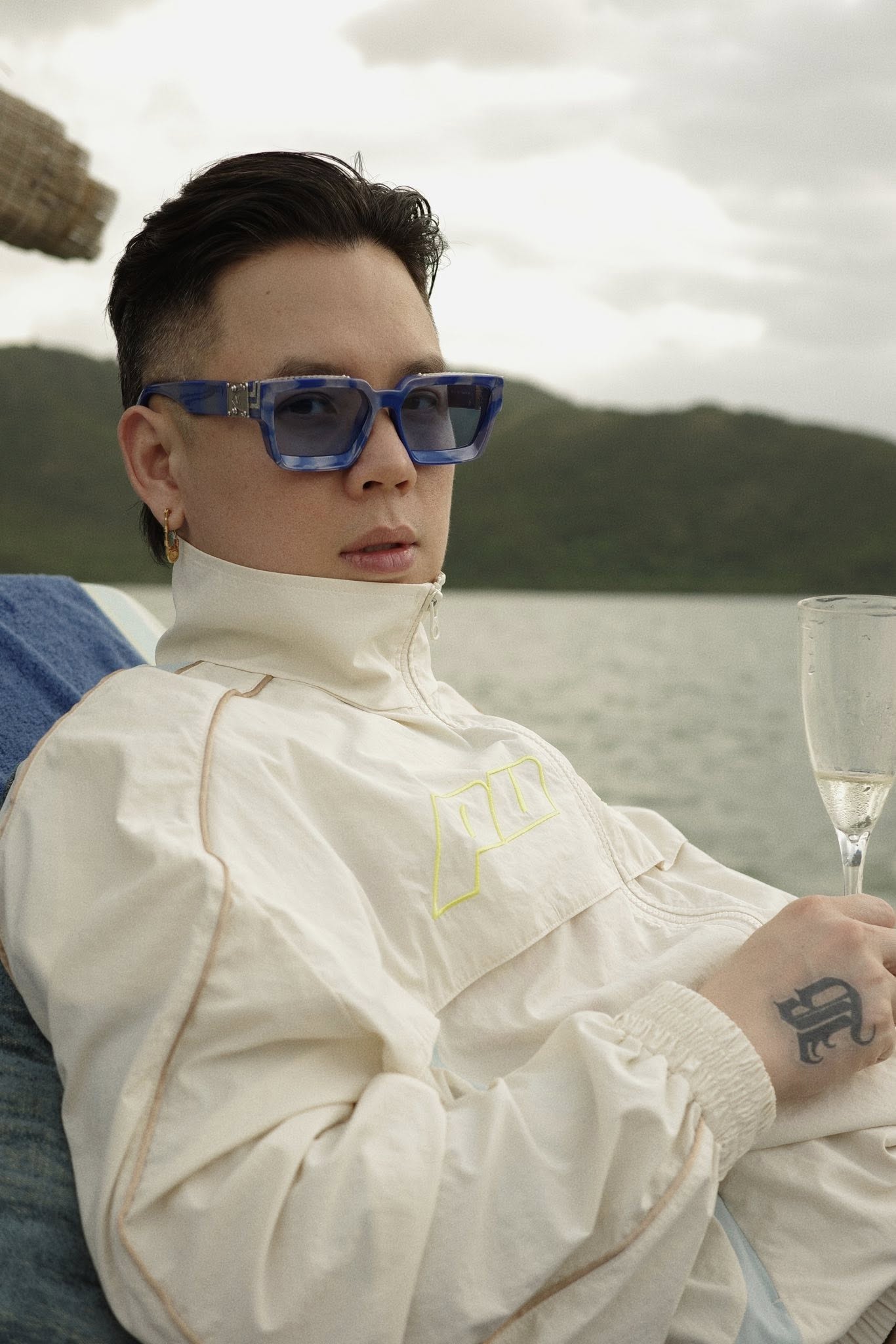 Andree bất ngờ trở thành tâm điểm tranh cãi trên mạng xã hội