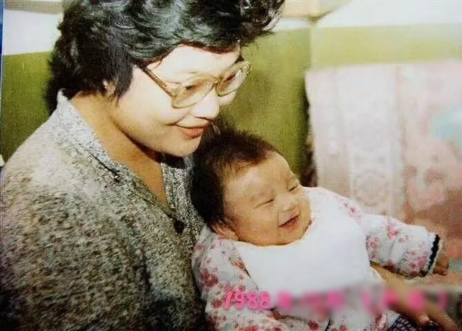 Giảng viên nghỉ hưu ngẫm lại thời gian nuôi con bại não trúng tuyển Harvard: “Không phải kỳ tích“