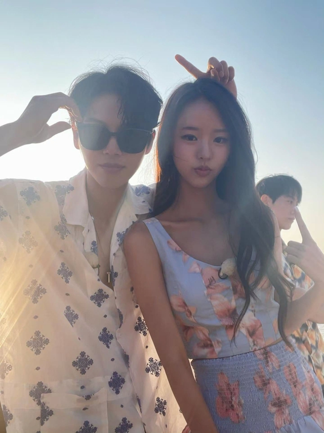 Bố mẹ cô rất thích xem những phân cảnh của con gái trong Địa Ngục Độc Thân. Ảnh: Kbizoom