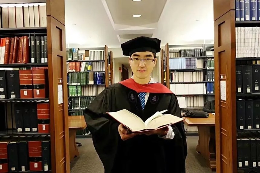 Giảng viên nghỉ hưu ngẫm lại thời gian nuôi con bại não trúng tuyển Harvard: “Không phải kỳ tích“