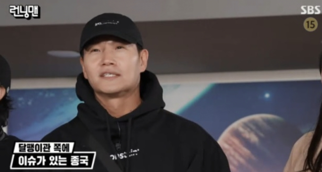 Anh tiết lộ mắc bệnh lạ ở ốc tai, gây ra mệt mỏi, mất thăng bằng. Ảnh: SBS