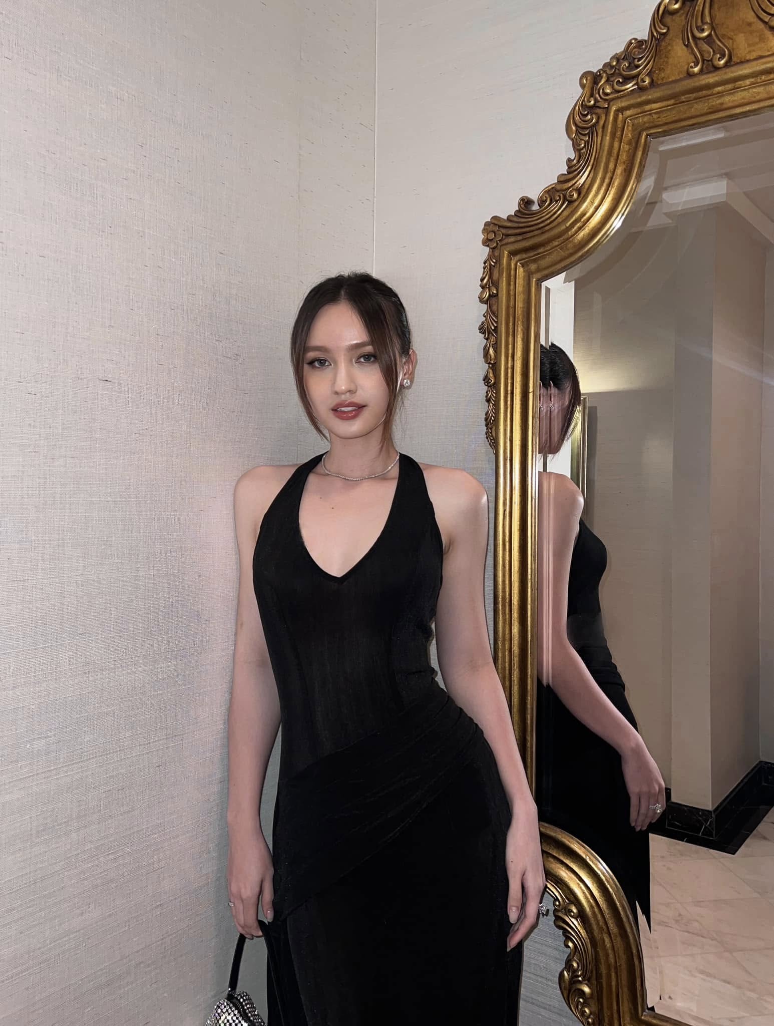 So với trước đây, Mai Tây khá kín tiếng, hạn chế cập nhật hình ảnh trên MXH